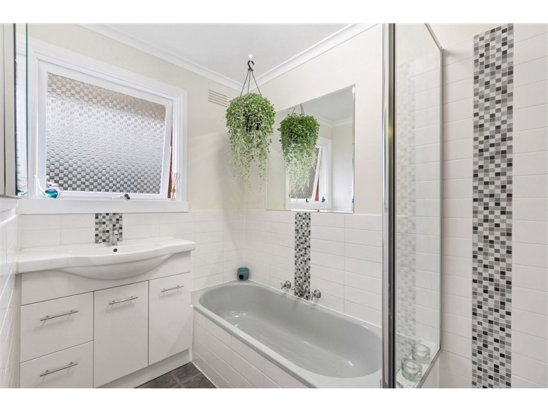 19 Tyrone Street, Werribee VIC 3030