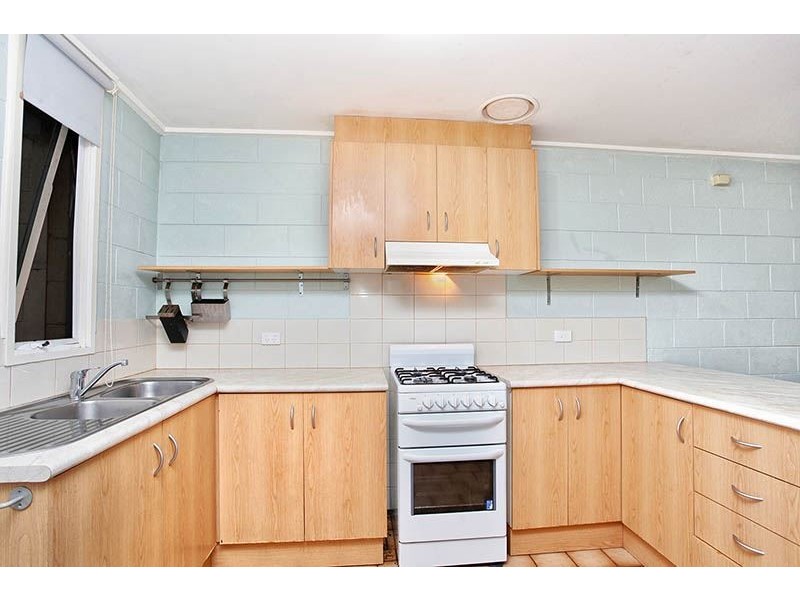 3/4 Tyrone street, Werribee VIC 3030