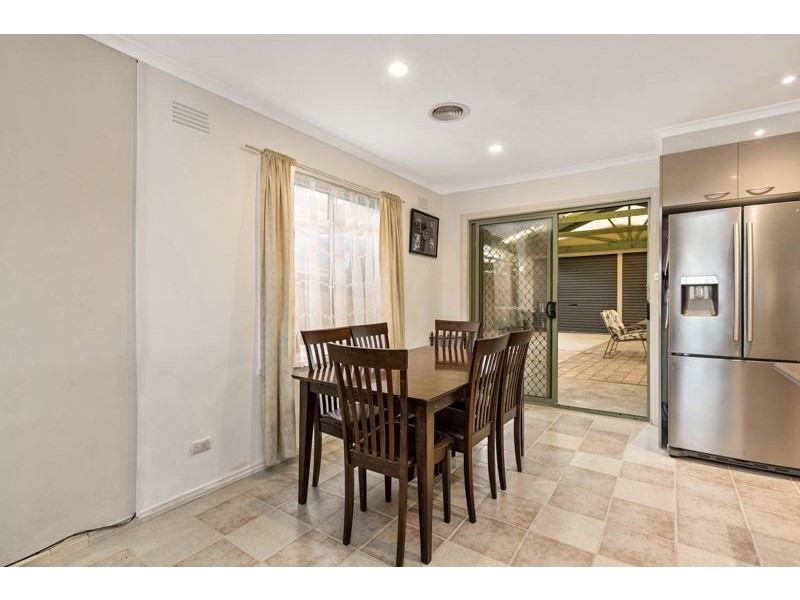9 Clay Ave, Hoppers Crossing VIC 3029