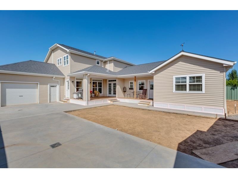 29 Traminer Row, Werribee VIC 3030