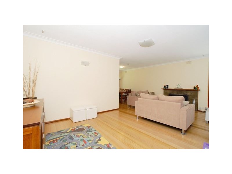 31 Barrot Ave, Hoppers Crossing VIC 3029