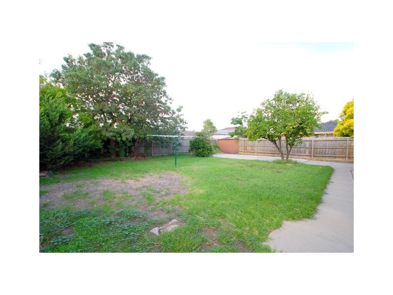 31 Barrot Ave, Hoppers Crossing VIC 3029