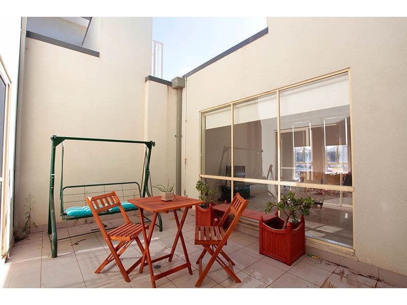 10 East Cornhill Drive, Point Cook VIC 3030
