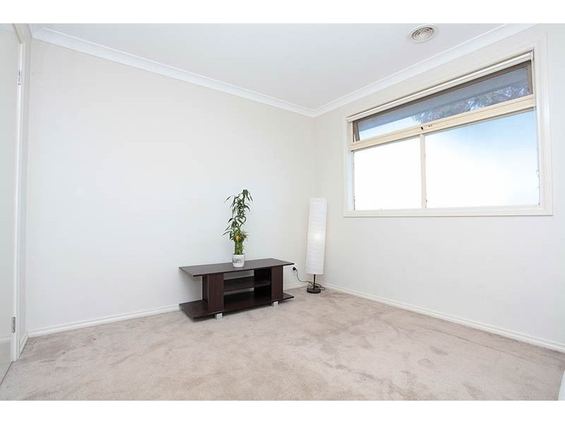 10 East Cornhill Drive, Point Cook VIC 3030