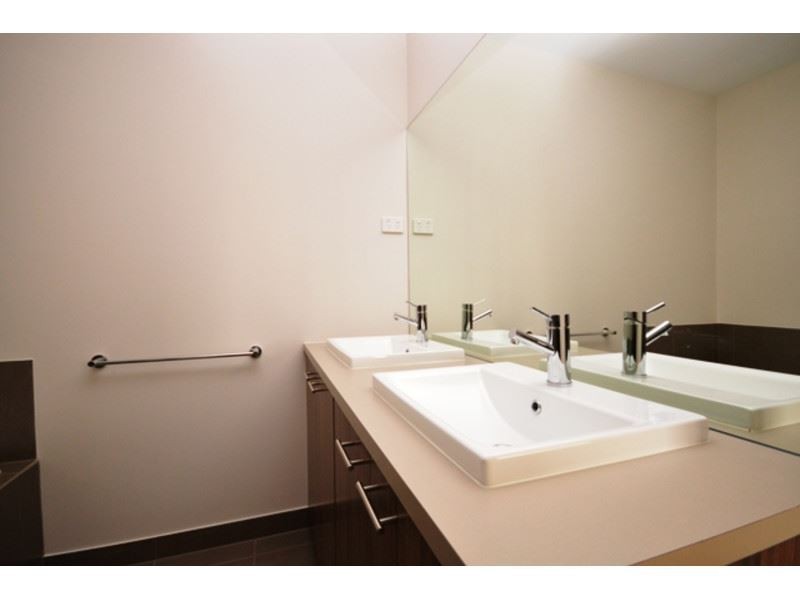 40/1-5 Thomas Carr Drive, Tarneit VIC 3029