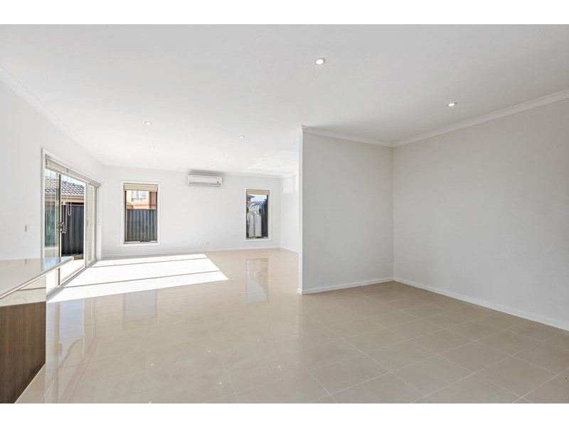 2/19 Federal Drive, Wyndham Vale VIC 3024