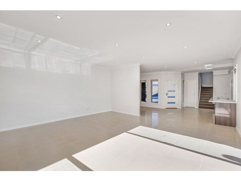 2/19 Federal Drive, Wyndham Vale VIC 3024