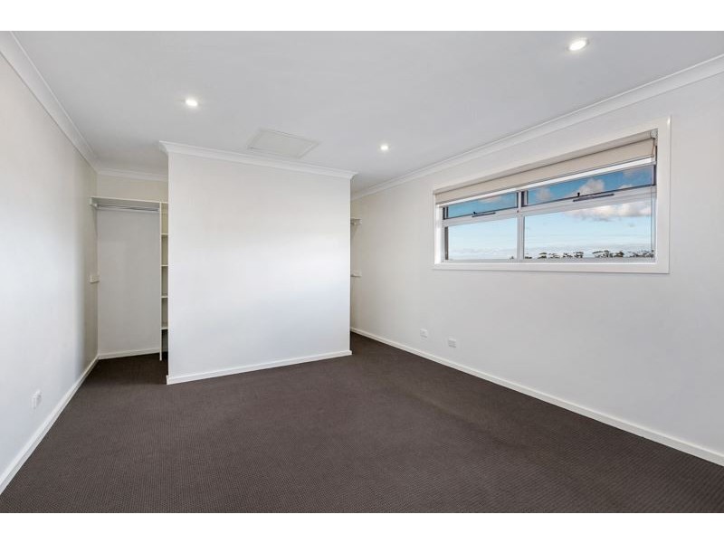 2/19 Federal Drive, Wyndham Vale VIC 3024