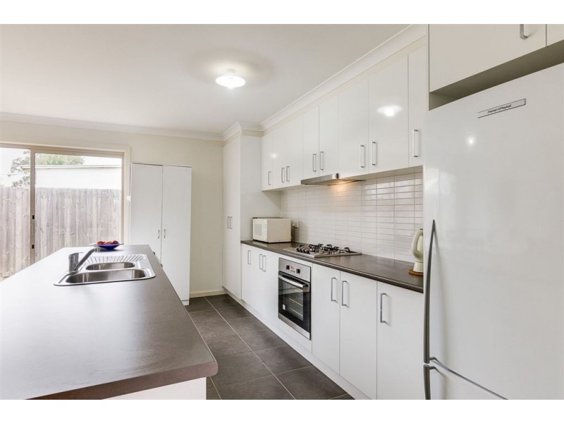 2/30 Titus Avenue, Hoppers Crossing VIC 3029