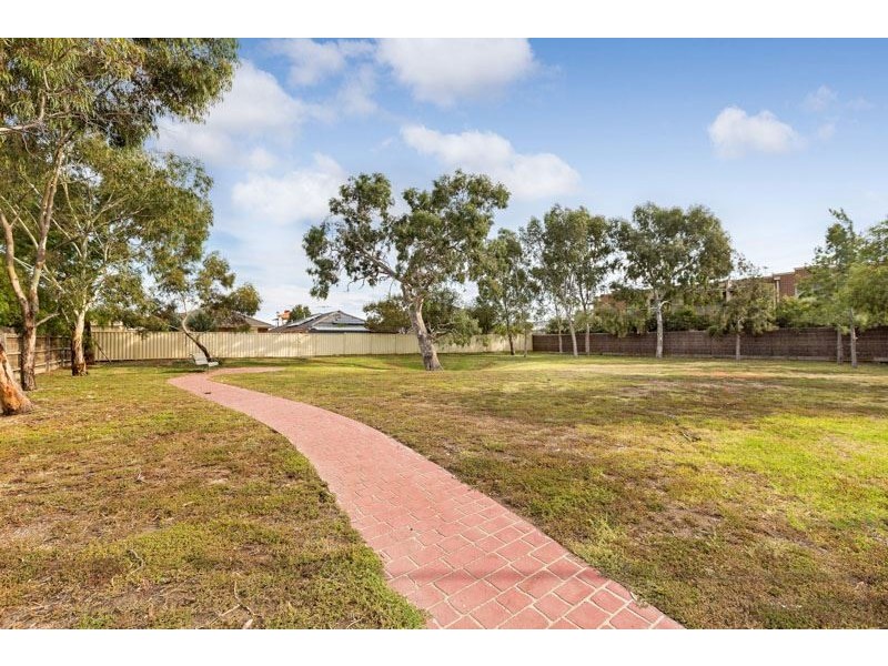 21/7 Mickleton Grove, Point Cook VIC 3030
