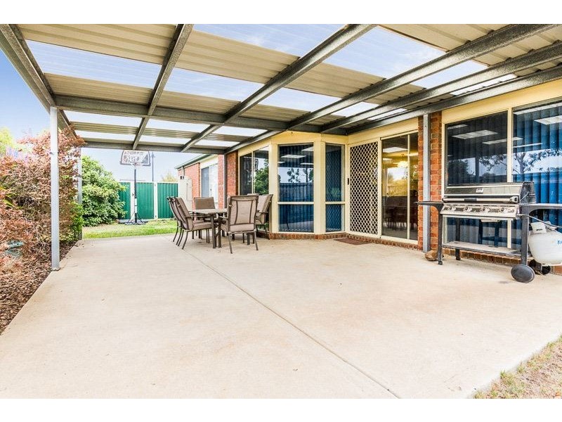 22 Lynbridge Crescent, Tarneit VIC 3029