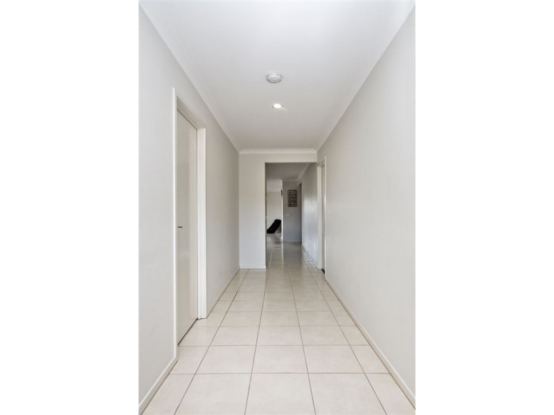 21 Tobago Avenue, Point Cook VIC 3030