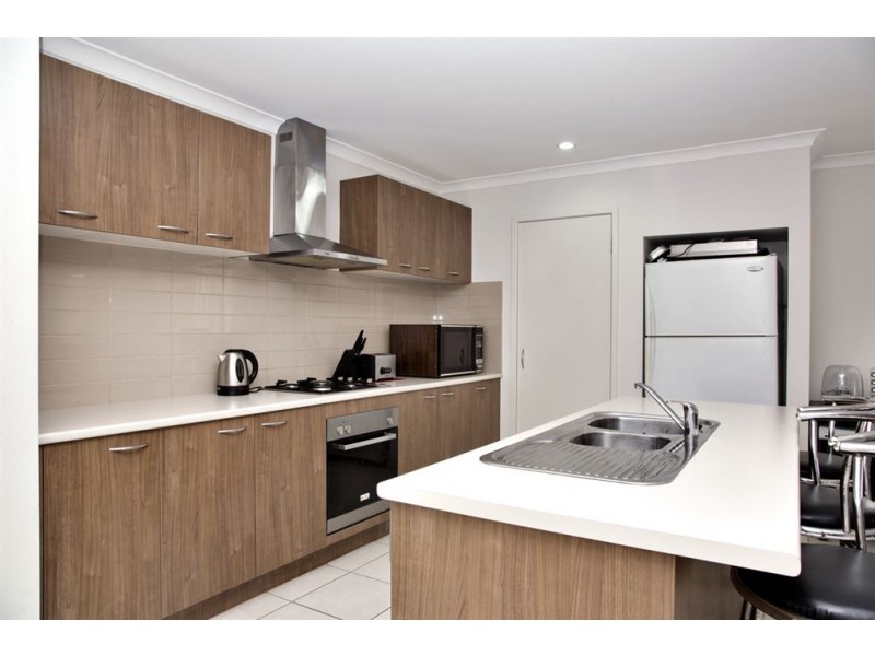 21 Tobago Avenue, Point Cook VIC 3030