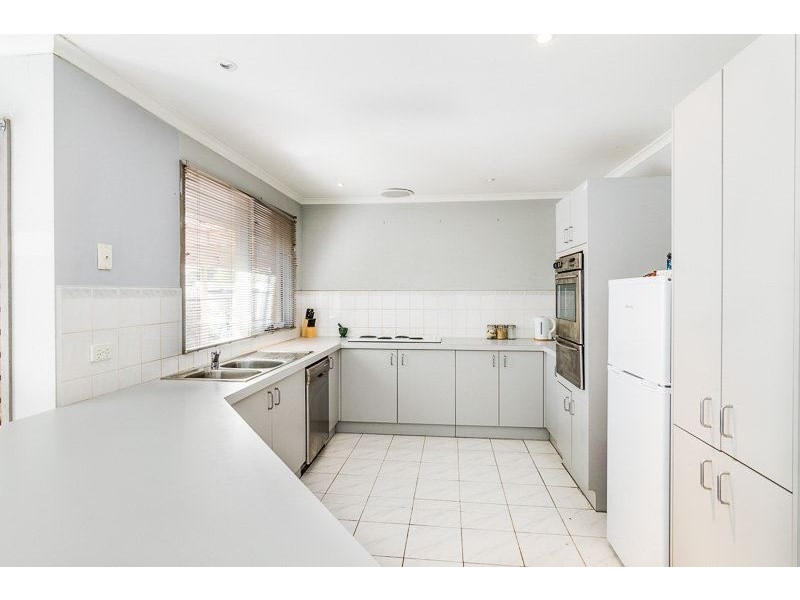 4 Seine Close, Werribee VIC 3030