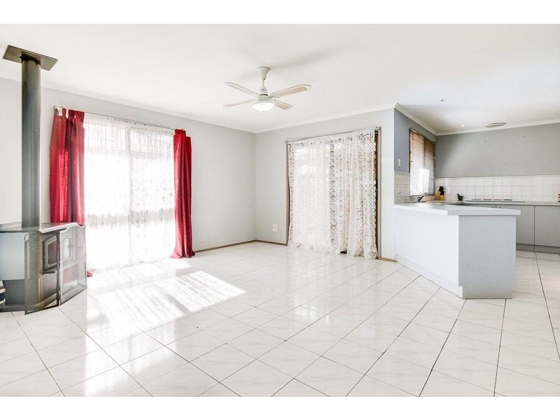 4 Seine Close, Werribee VIC 3030