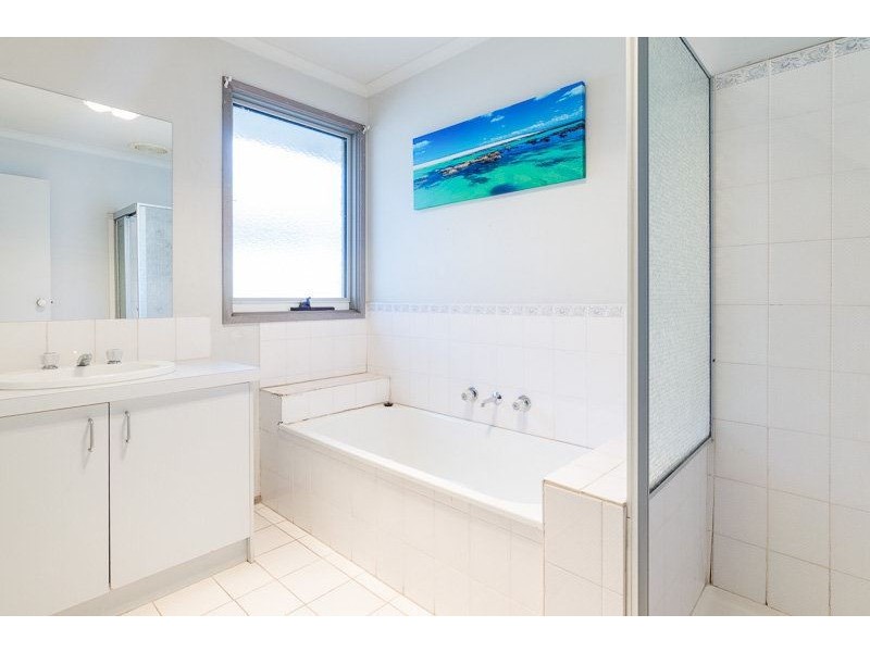 4 Seine Close, Werribee VIC 3030