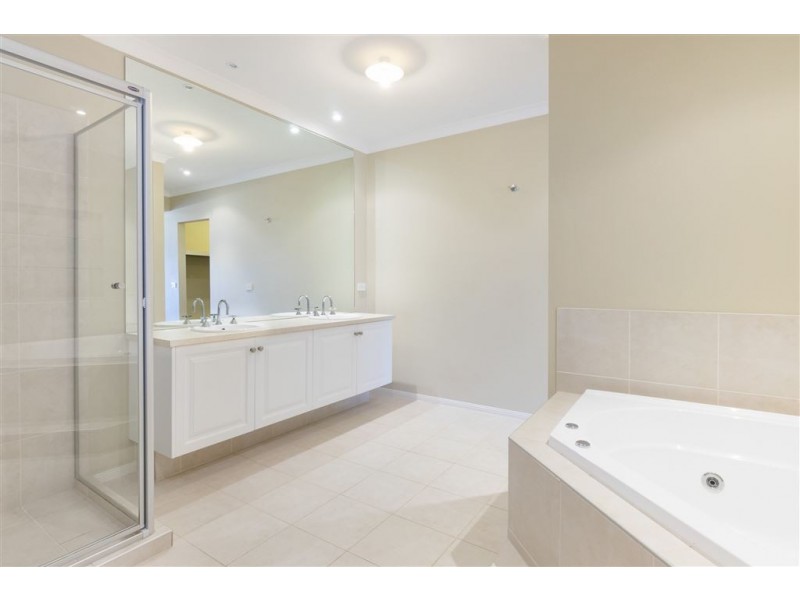5 Loretta Boulevard, Tarneit VIC 3029