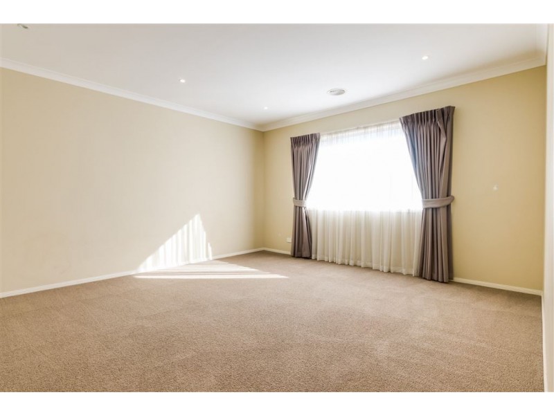 5 Loretta Boulevard, Tarneit VIC 3029