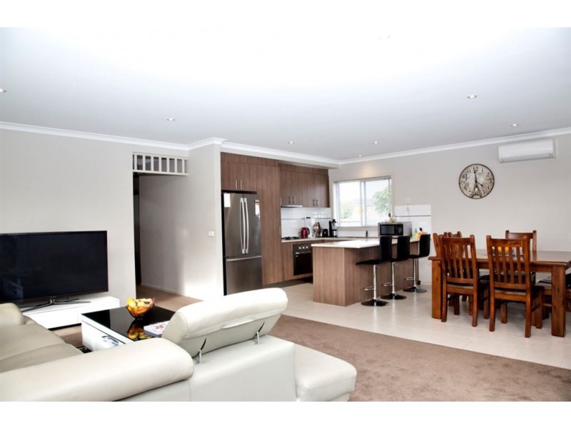 9 Windorah Drive, Point Cook VIC 3030