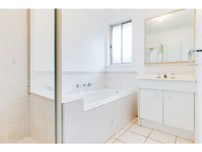 1 Ashton Crescent, Hoppers Crossing VIC 3029