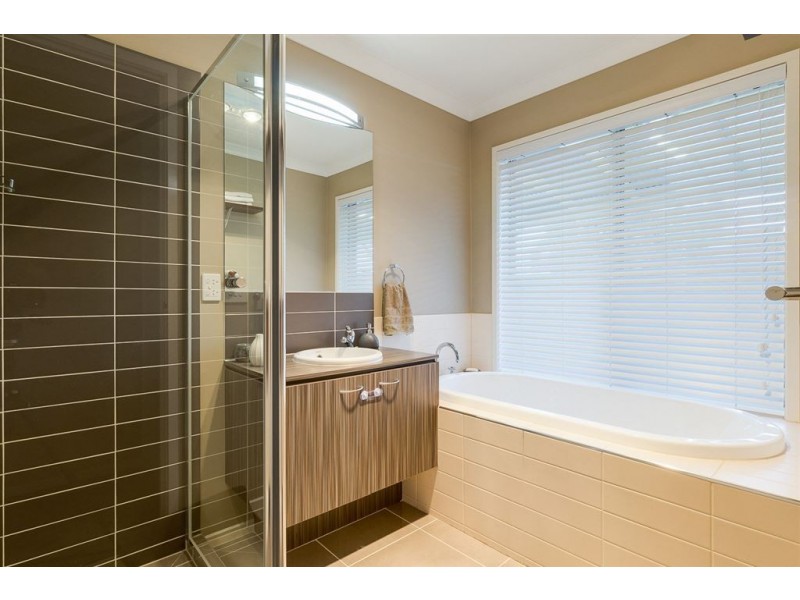 35 Evadene Drive, Tarneit VIC 3029