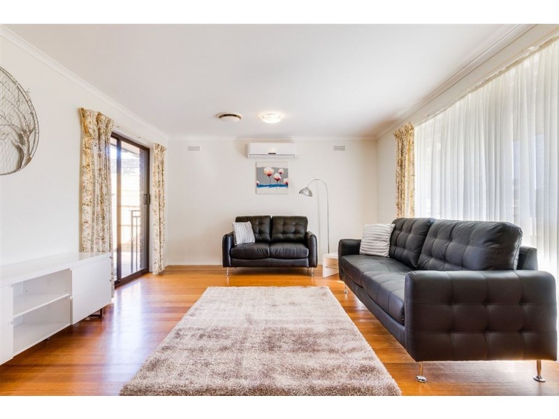 24 Dummett Ave, Hoppers Crossing VIC 3029