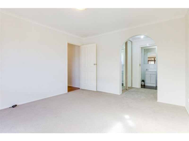 24 Dummett Ave, Hoppers Crossing VIC 3029