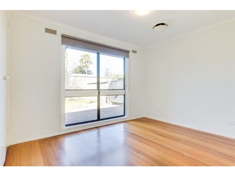 24 Dummett Ave, Hoppers Crossing VIC 3029