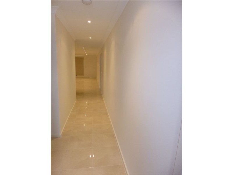 8 Michael Place, Point Cook VIC 3030