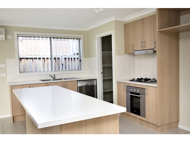 16 Crissa Street, Tarneit VIC 3029