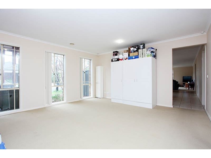 11 Mundi Crescent, Wyndham Vale VIC 3024