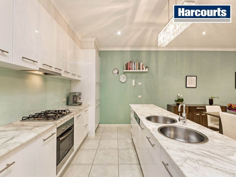 20 Signature Boulevard, Sanctuary Lakes VIC 3030