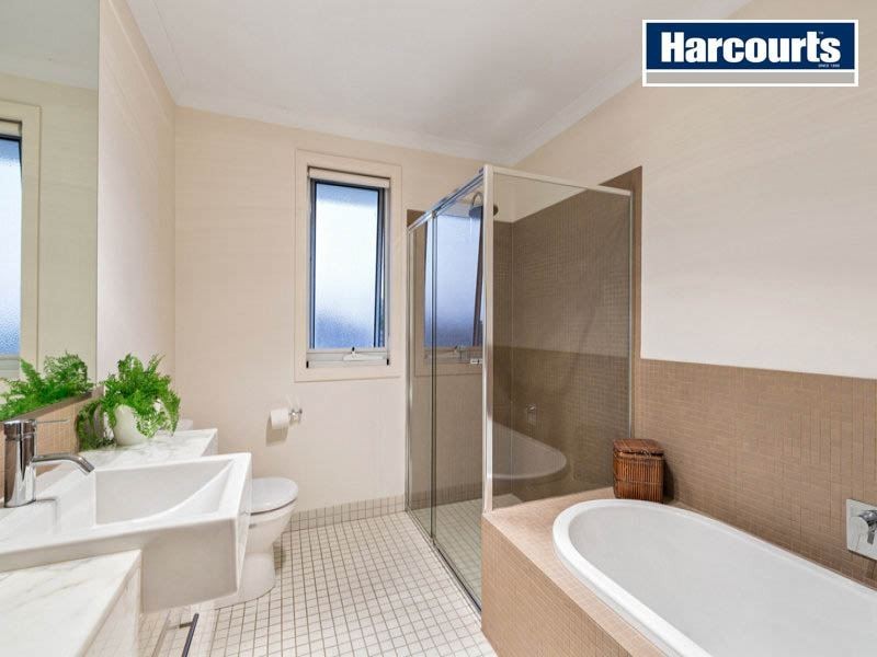 20 Signature Boulevard, Sanctuary Lakes VIC 3030