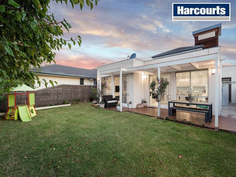 20 Signature Boulevard, Sanctuary Lakes VIC 3030