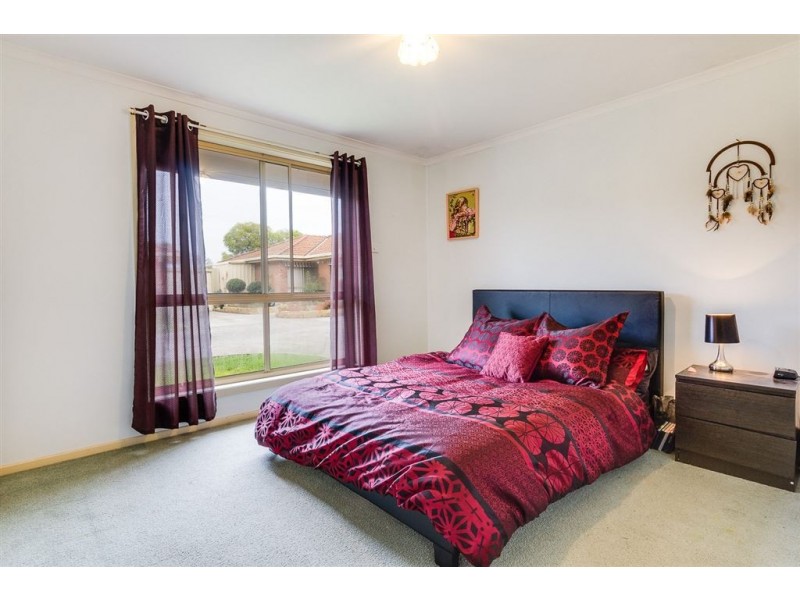 4/33 Pigeon Street, Werribee VIC 3030
