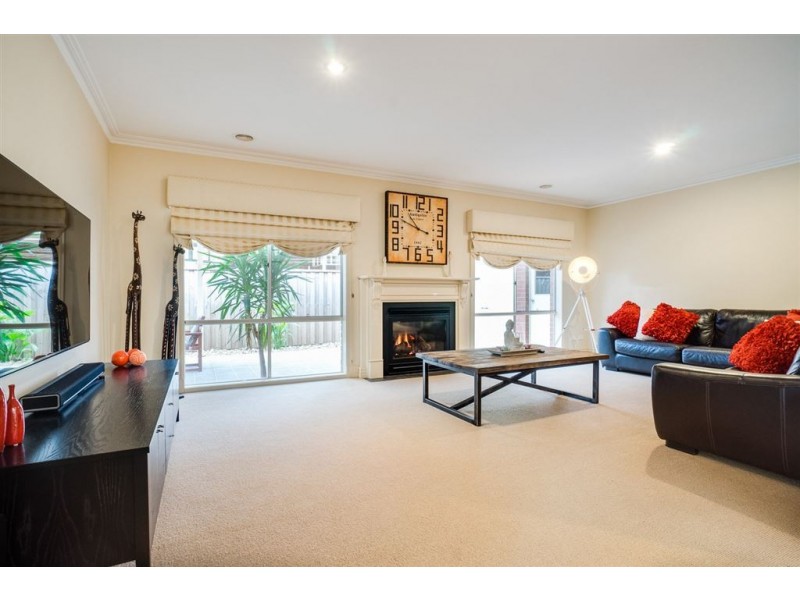 15 Little John Court, Werribee VIC 3030