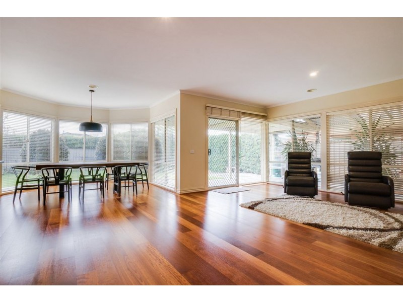 15 Little John Court, Werribee VIC 3030