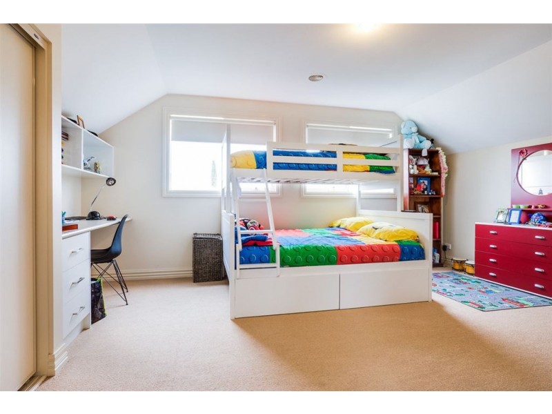 15 Little John Court, Werribee VIC 3030