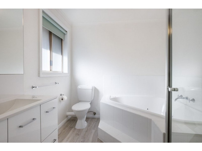 15 Delmont Street, Werribee VIC 3030