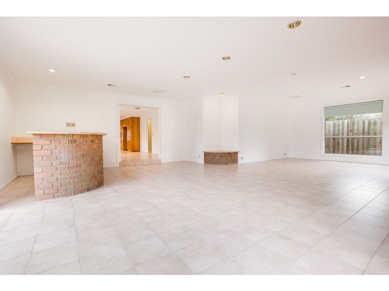 15 Delmont Street, Werribee VIC 3030