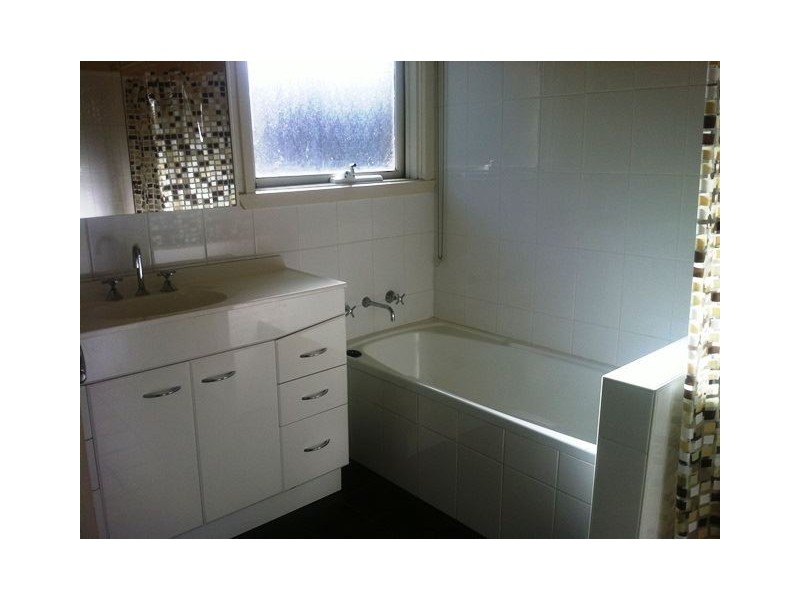 32 Willmott Drive, Hoppers Crossing VIC 3029