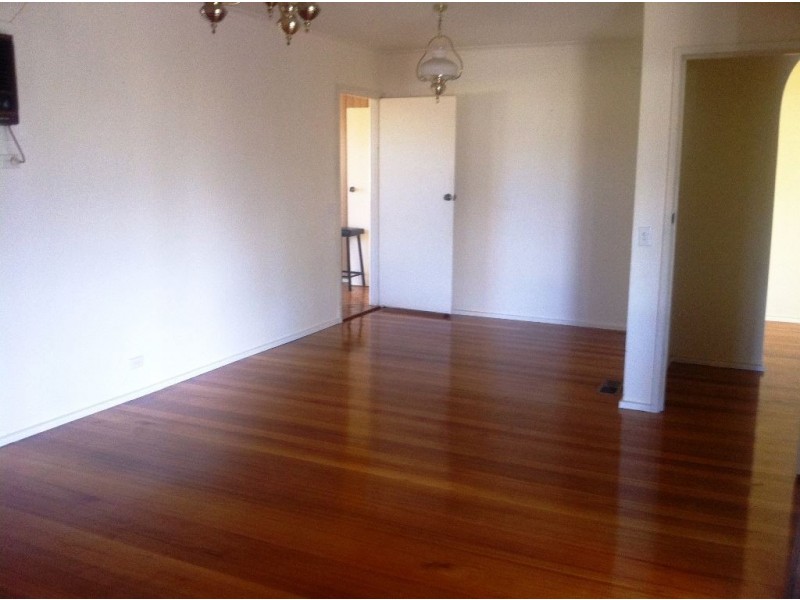 32 Willmott Drive, Hoppers Crossing VIC 3029