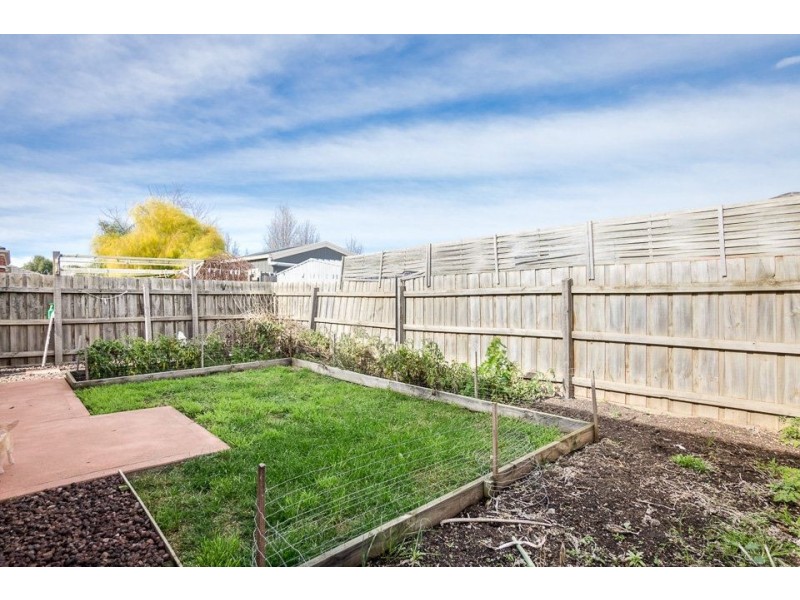 2/9 Governor Close, Tarneit VIC 3029