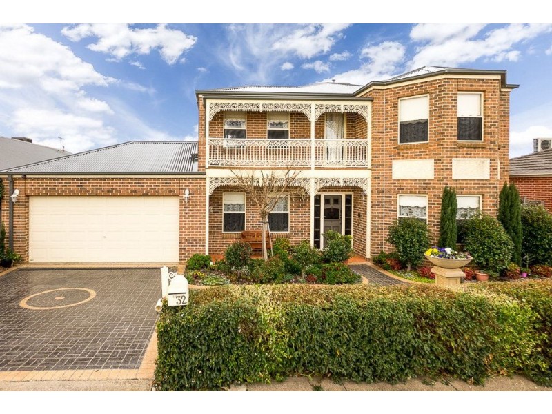 32 Thomas Carr Drive, Tarneit VIC 3029