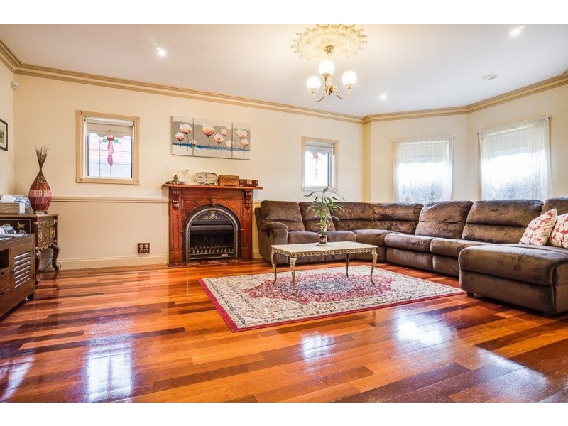 32 Thomas Carr Drive, Tarneit VIC 3029