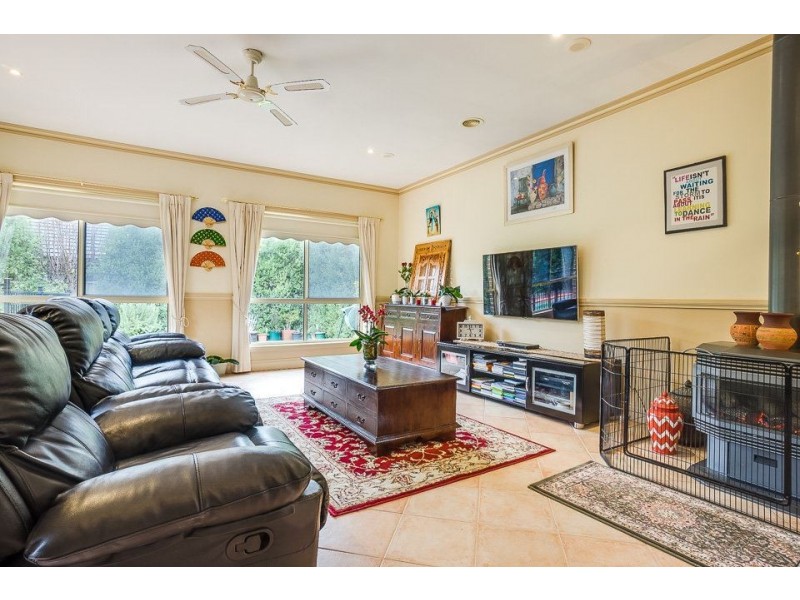 32 Thomas Carr Drive, Tarneit VIC 3029