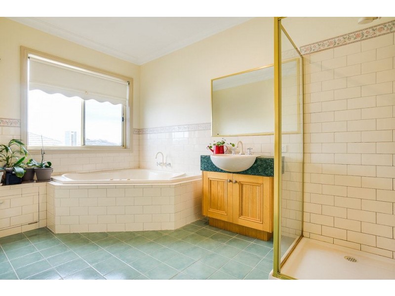 32 Thomas Carr Drive, Tarneit VIC 3029