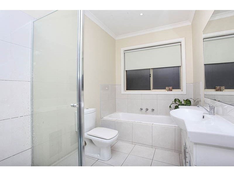 4/8-10 Harmony Drive, Tarneit VIC 3029