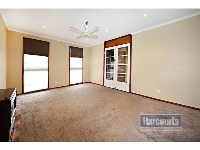 42 Russell Street, Werribee VIC 3030