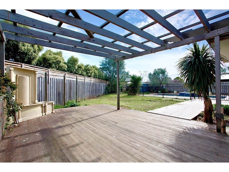 51 St Andrews Drive, Werribee VIC 3030